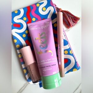 4 piece Makeup and beauty products Set